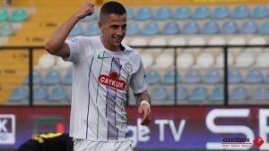 Çaykur Rizespor, İstanbulspor'u Deplasmanda 4-0 Mağlup Ediyor!