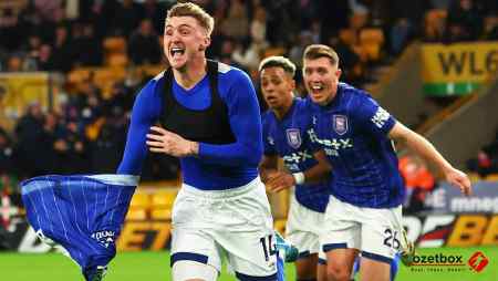 Wolverhampton 1 - 2 Ipswich Town Maç Özeti